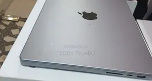 New Laptop Apple MacBook Air 2025 M4 13-Inch 16GB Apple M4 SSD 256GB