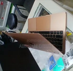 Photo - New Laptop Apple MacBook Air 2020 M1 8GB Apple M1 SSD 256GB