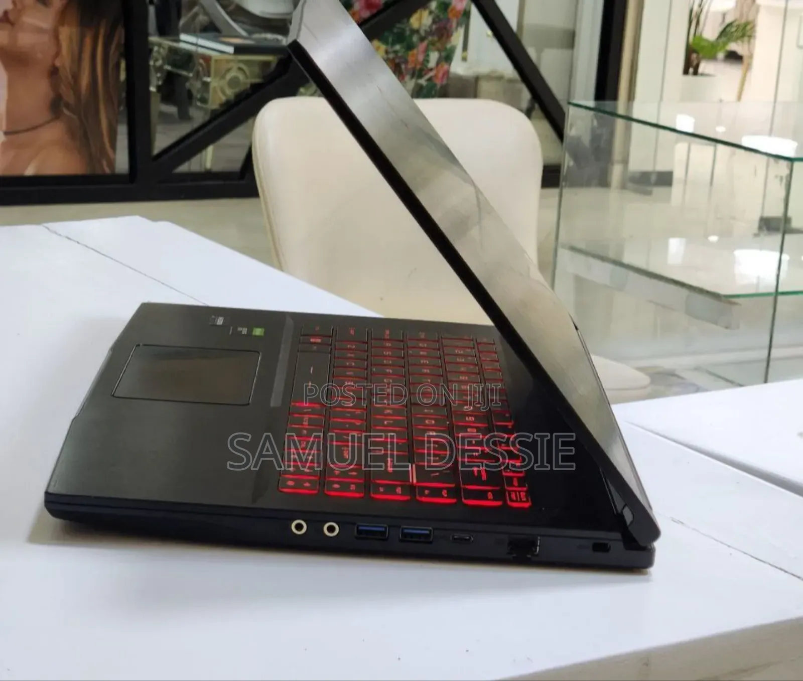 New Laptop MSI GF63 12GB Intel Core I5 SSD 512GB
