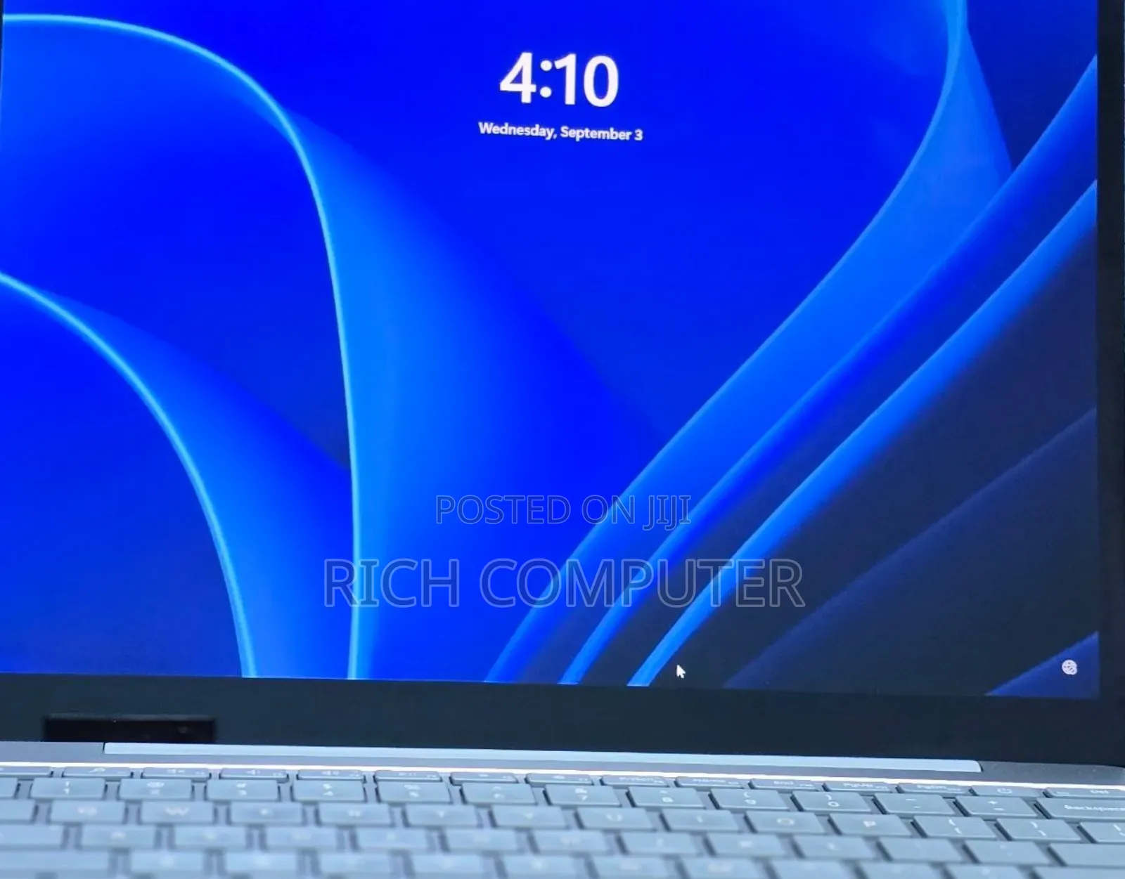 New Laptop Microsoft Surface 8GB Intel Core I7 SSD 256GB