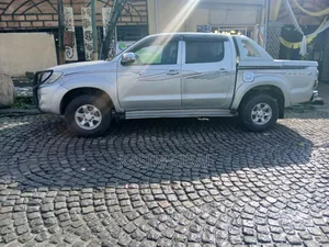 Photo - Toyota Hilux 2.5 D-4D 4X4 SRX 2012 Silver