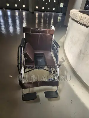 Toilet With Big Wheels Good for Ethiopia Road Wheelchair蝨你wheelchair