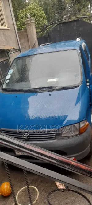 Toyota HiAce 2003 Blue