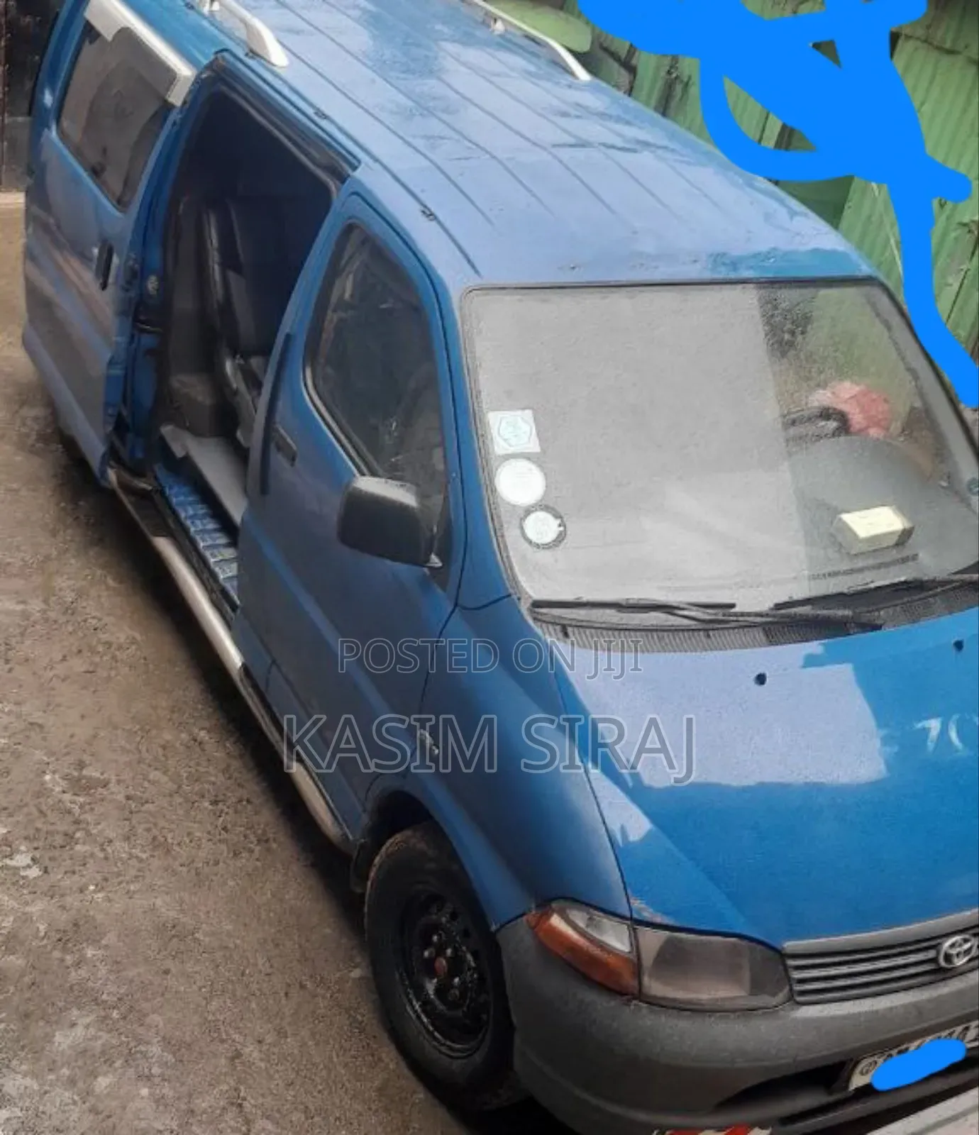 Toyota HiAce 2003 Blue