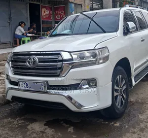 Toyota Land Cruiser 4.0 V6 GX-R 2014 White