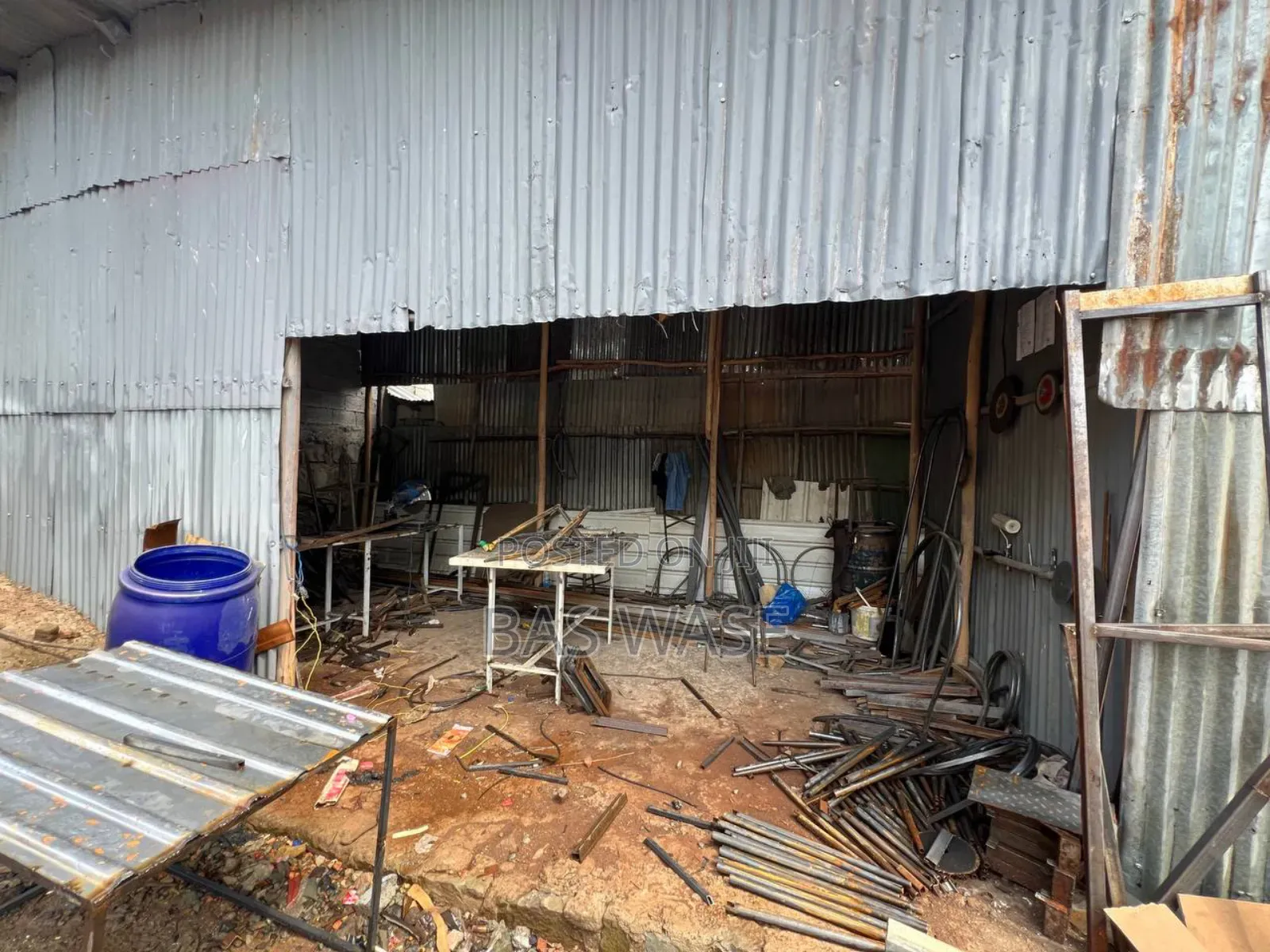 አስቸኳይ የሚሸጥ ግቢ 600ካሬ