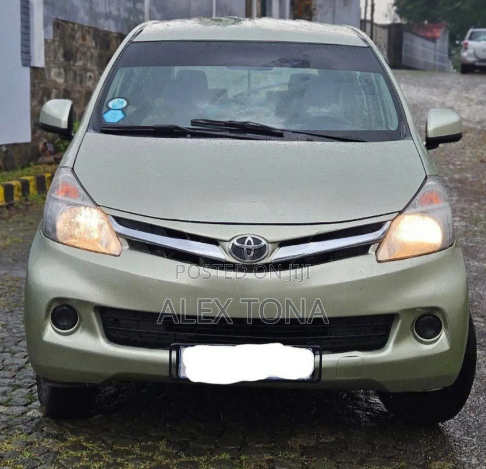 Toyota Avanza 2014 Gold
