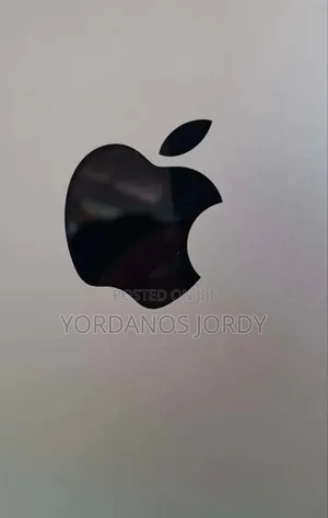 Photo - New Laptop Apple MacBook Pro M1 32GB Apple M1 Pro SSD 1T