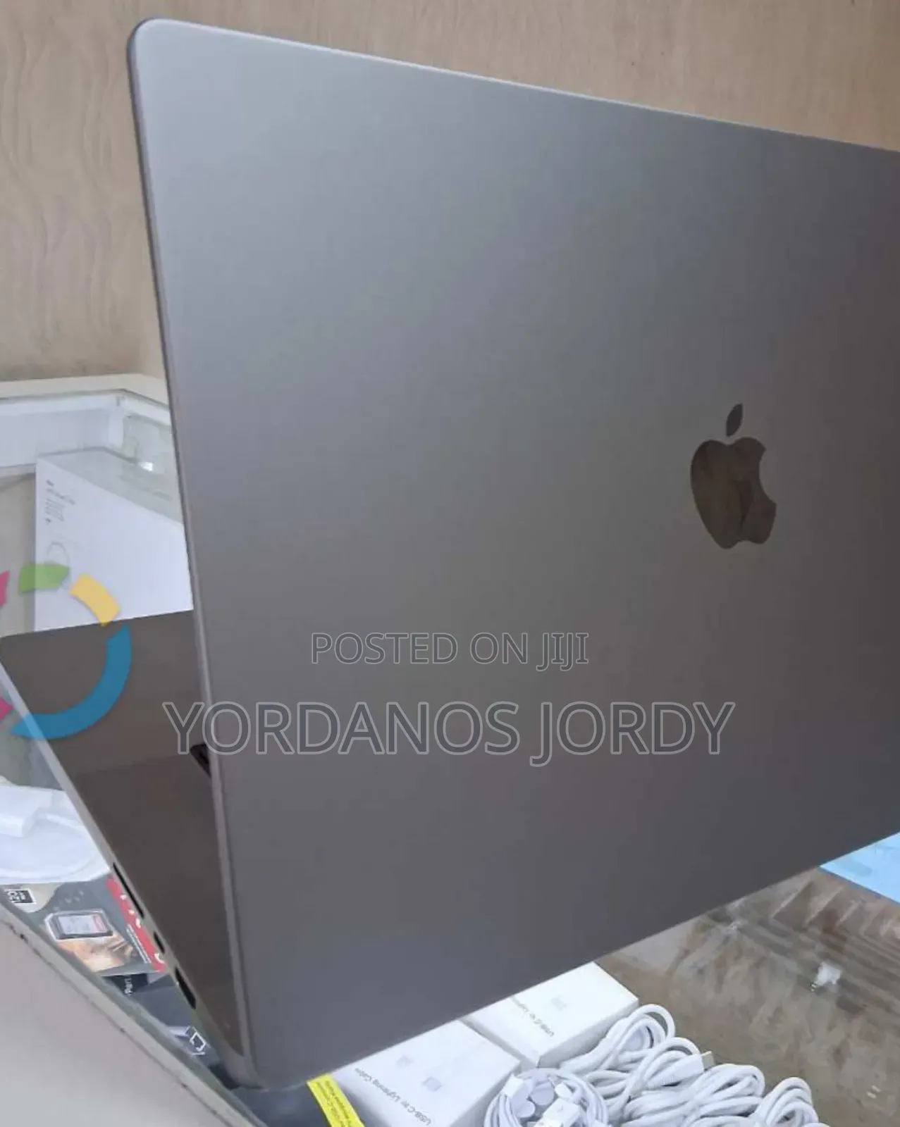 New Laptop Apple MacBook Pro M1 32GB Apple M1 Pro SSD 1T