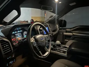 Ford F-150 XLT 4x2 SuperCab Styleside 6.5 ft. box 145 in. WB 2020 Black