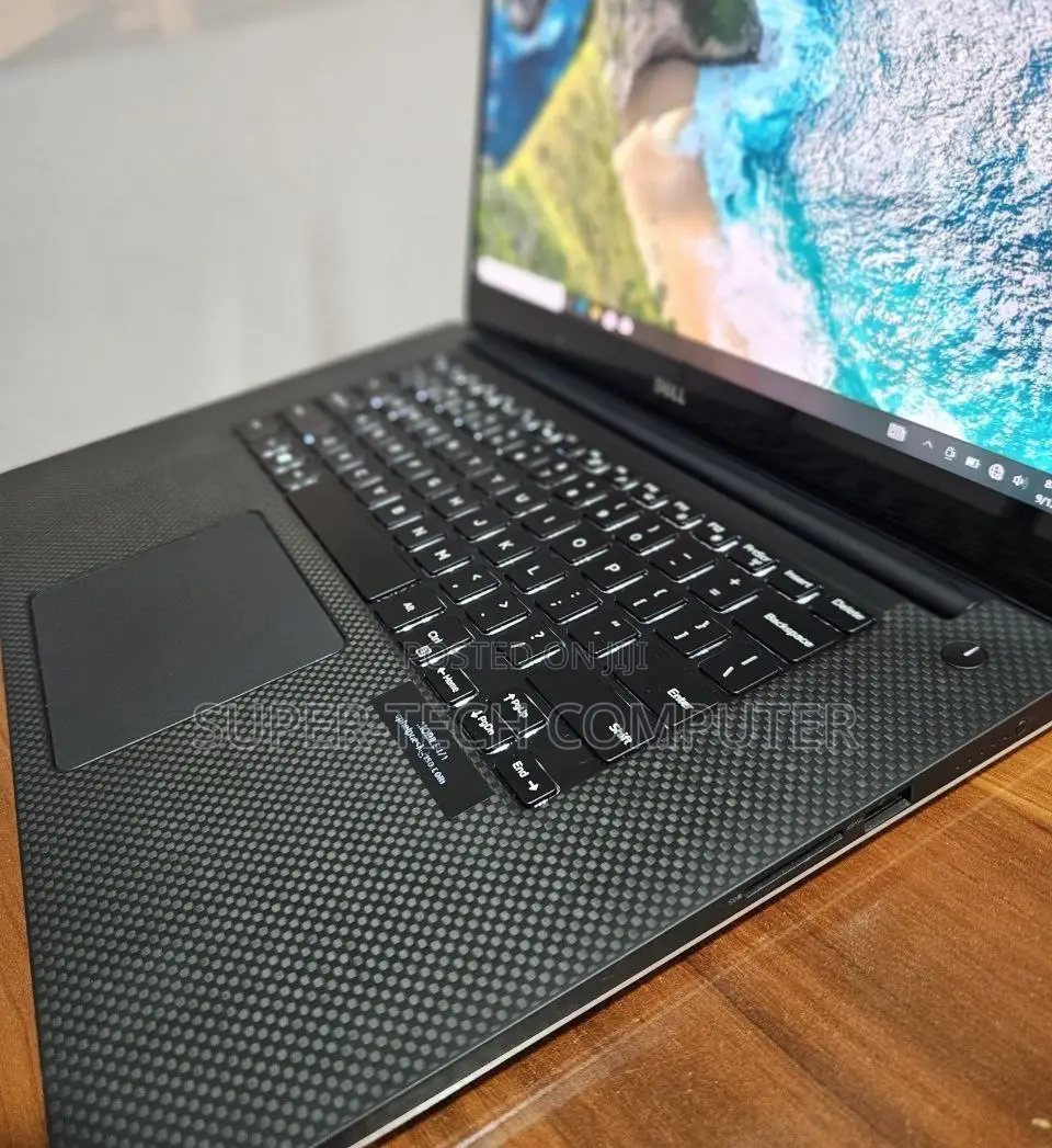 New Laptop Dell XPS 15 16GB Intel Core I7 SSD 512GB