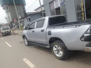 Toyota Hilux Revo Double Cab Deisel 2.4 RWD 2017 Silver