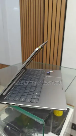 New Laptop HP Stream Notebook 16GB Intel Core I7 SSD 512GB