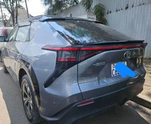 Toyota bZ4X 2024 Gray