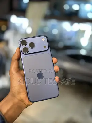 Photo - New Apple iPhone 17 Pro Max 256 GB Blue