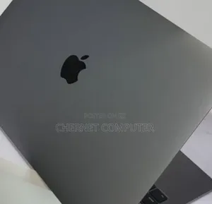 New Laptop Apple MacBook Pro 2017 8GB Intel Core I5 SSD 128GB