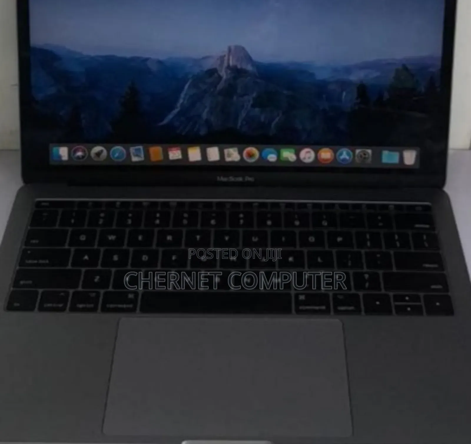 New Laptop Apple MacBook Pro 2017 8GB Intel Core I5 SSD 128GB