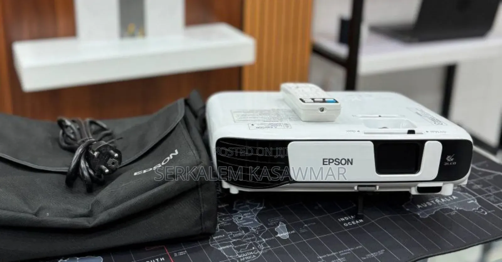 1Epson Projector Model Name: Eb-X41 Hardware Inte