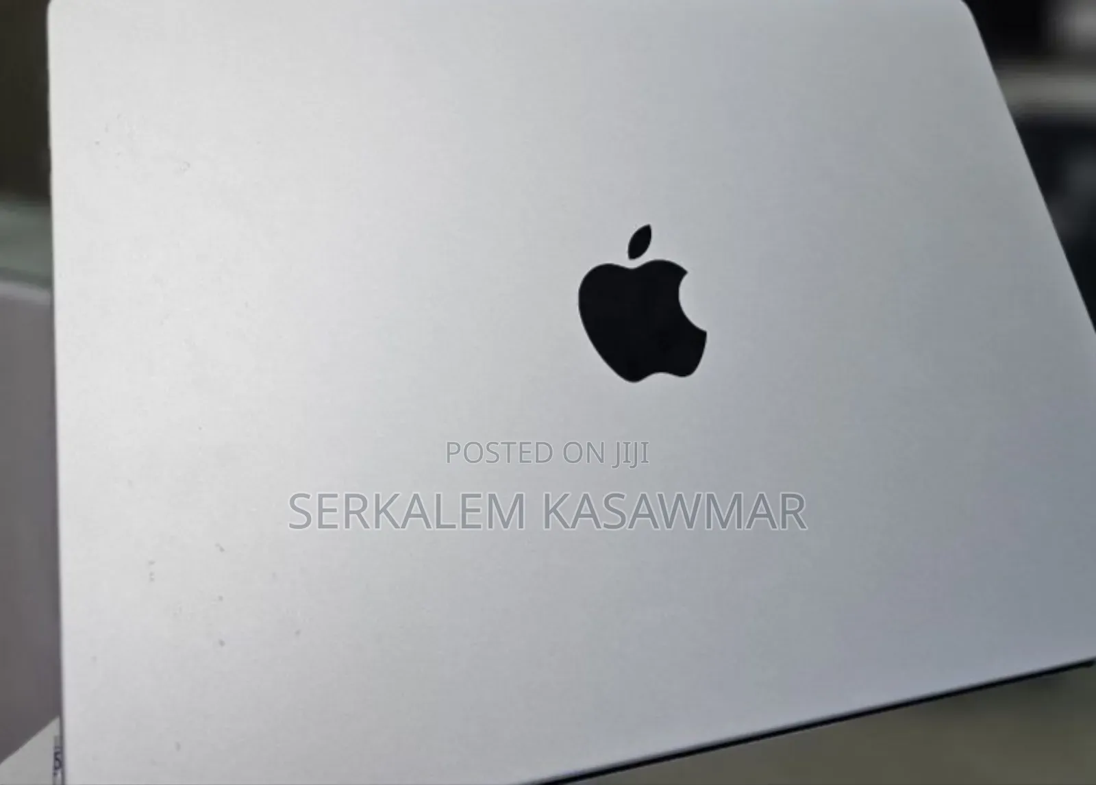 New Laptop Apple MacBook Pro 8GB Apple M3 SSD 512GB