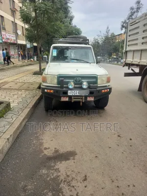 Photo - Toyota Land Cruiser 2009 White