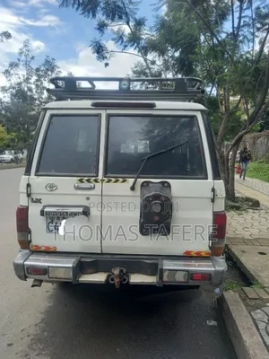 Toyota Land Cruiser 2009 White