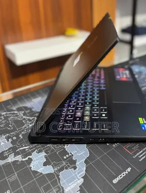 New Laptop MSI Crosshair 17 16GB Intel Core I7 SSD 1T