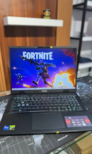 New Laptop MSI Crosshair 17 16GB Intel Core I7 SSD 1T