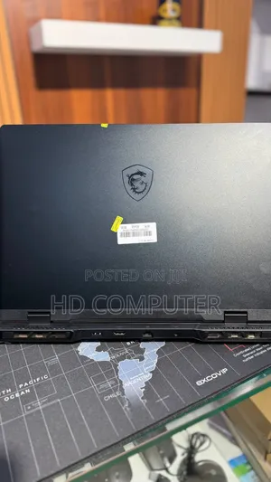 New Laptop MSI Crosshair 17 16GB Intel Core I7 SSD 1T