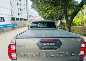 Toyota Hilux Revo Smart Cab Deisel 2.8 AWD 2022 Gray