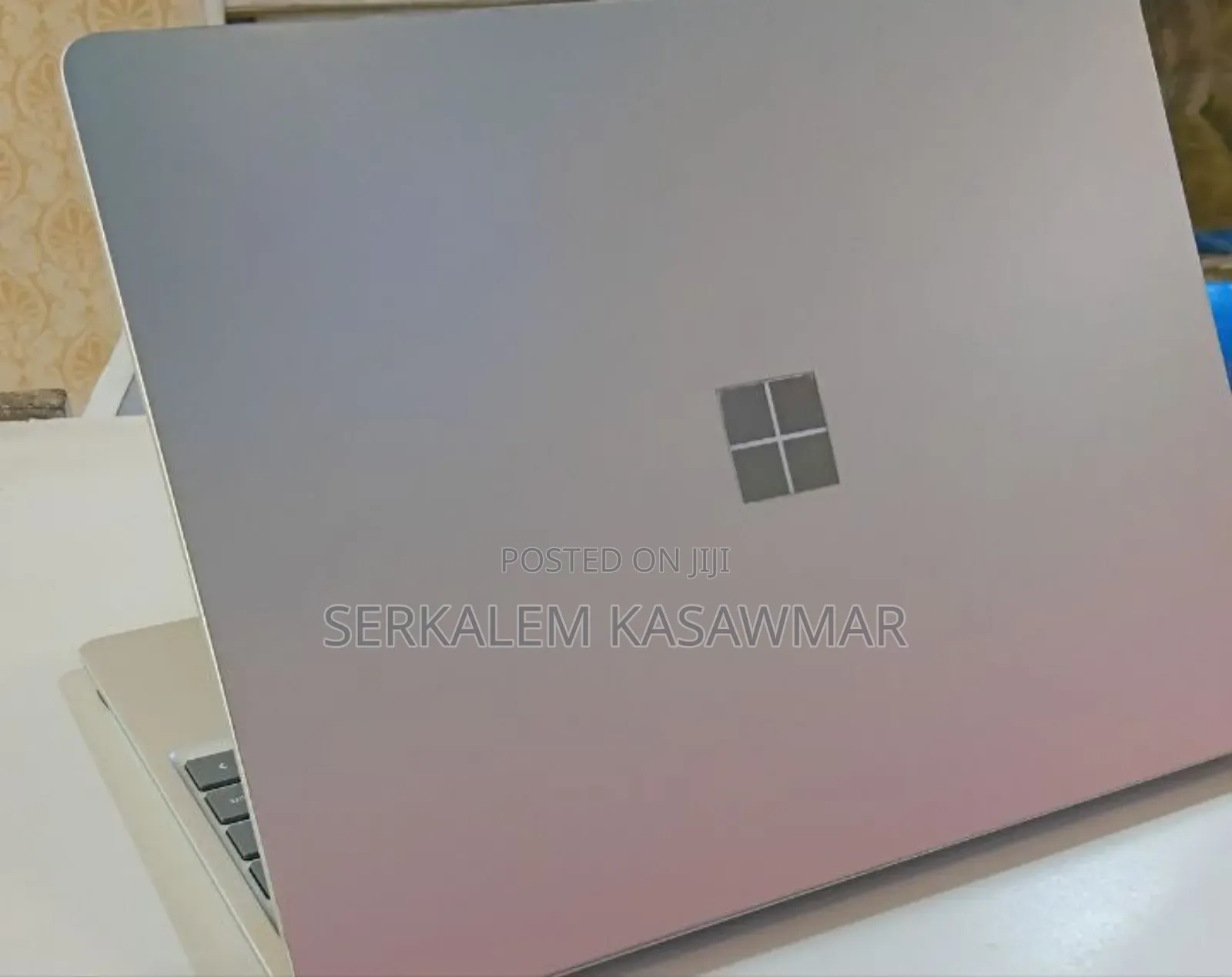 New Laptop Microsoft Surface 8GB Intel Core I5 SSD 128GB