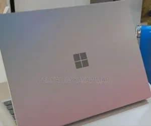 New Laptop Microsoft Surface 8GB Intel Core I5 SSD 128GB