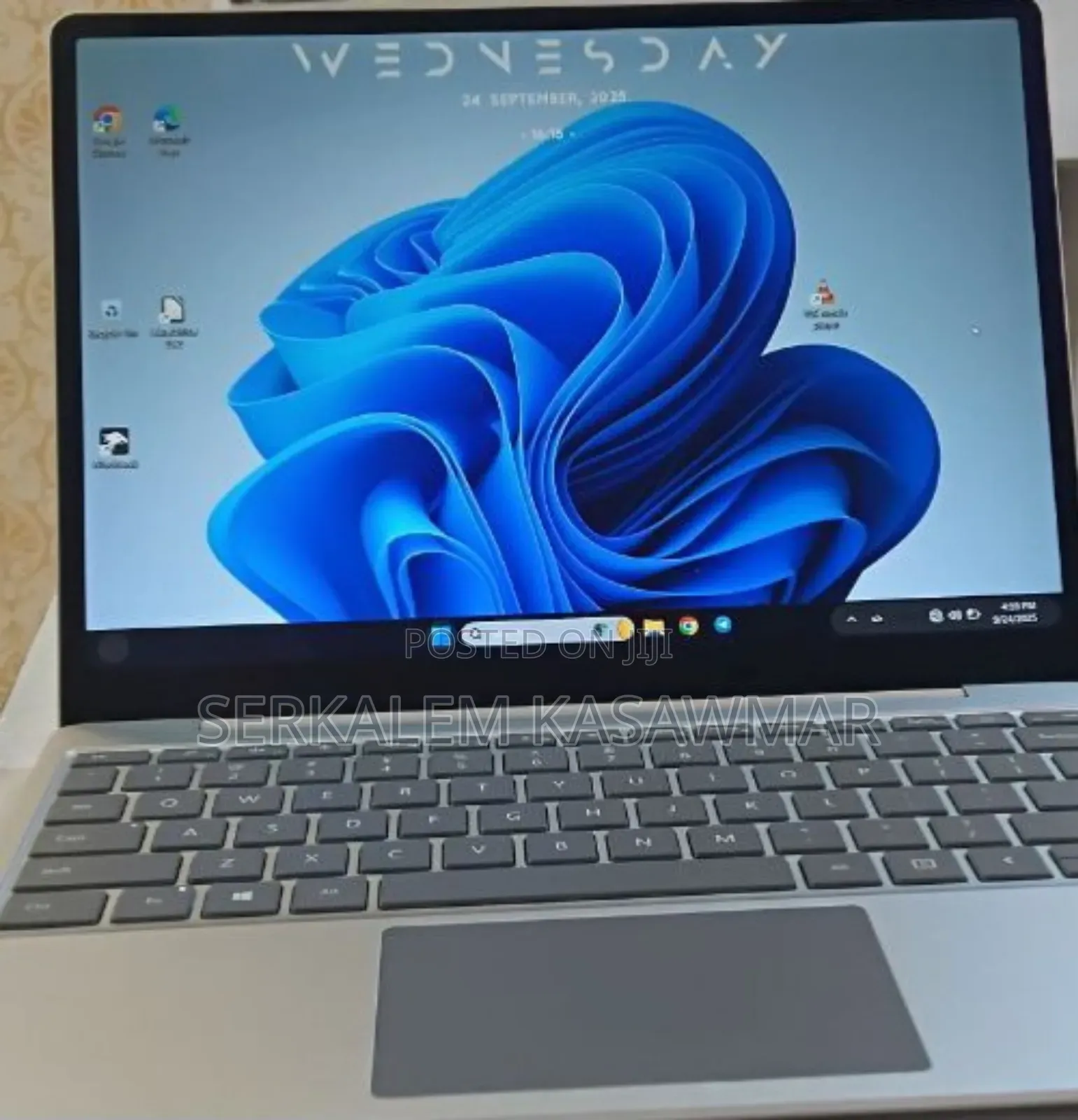 New Laptop Microsoft Surface 8GB Intel Core I5 SSD 128GB