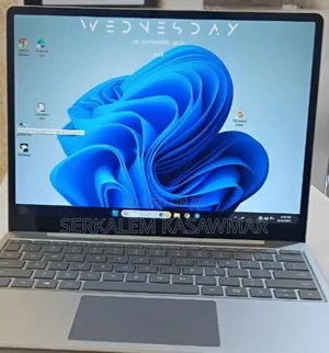 Photo - New Laptop Microsoft Surface 8GB Intel Core I5 SSD 128GB