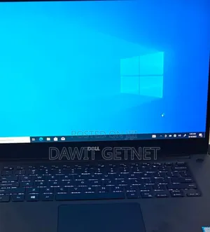 New Laptop Dell Precision 15 3520 16GB Intel Core I7 SSD 512GB