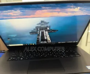 New Laptop Dell XPS 15 16GB Intel Core I7 SSD 512GB