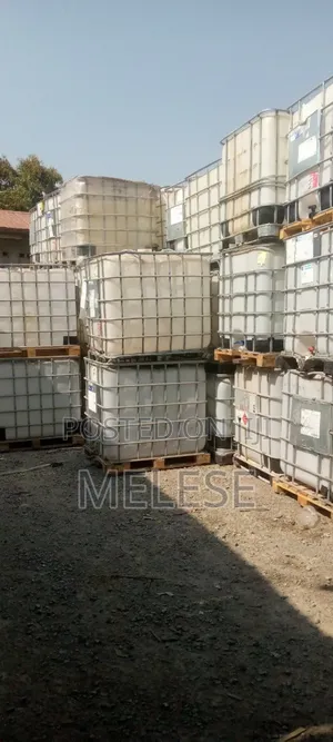 Photo - የውሀ ማጠራቀሚያ ጀሪካኖችና ሮቶዎች