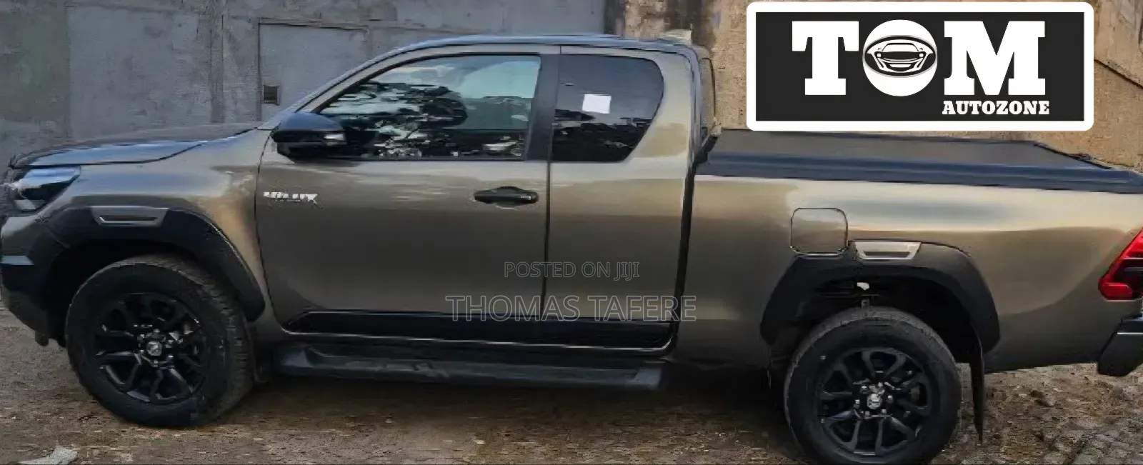 Toyota Hilux 2023 Gray