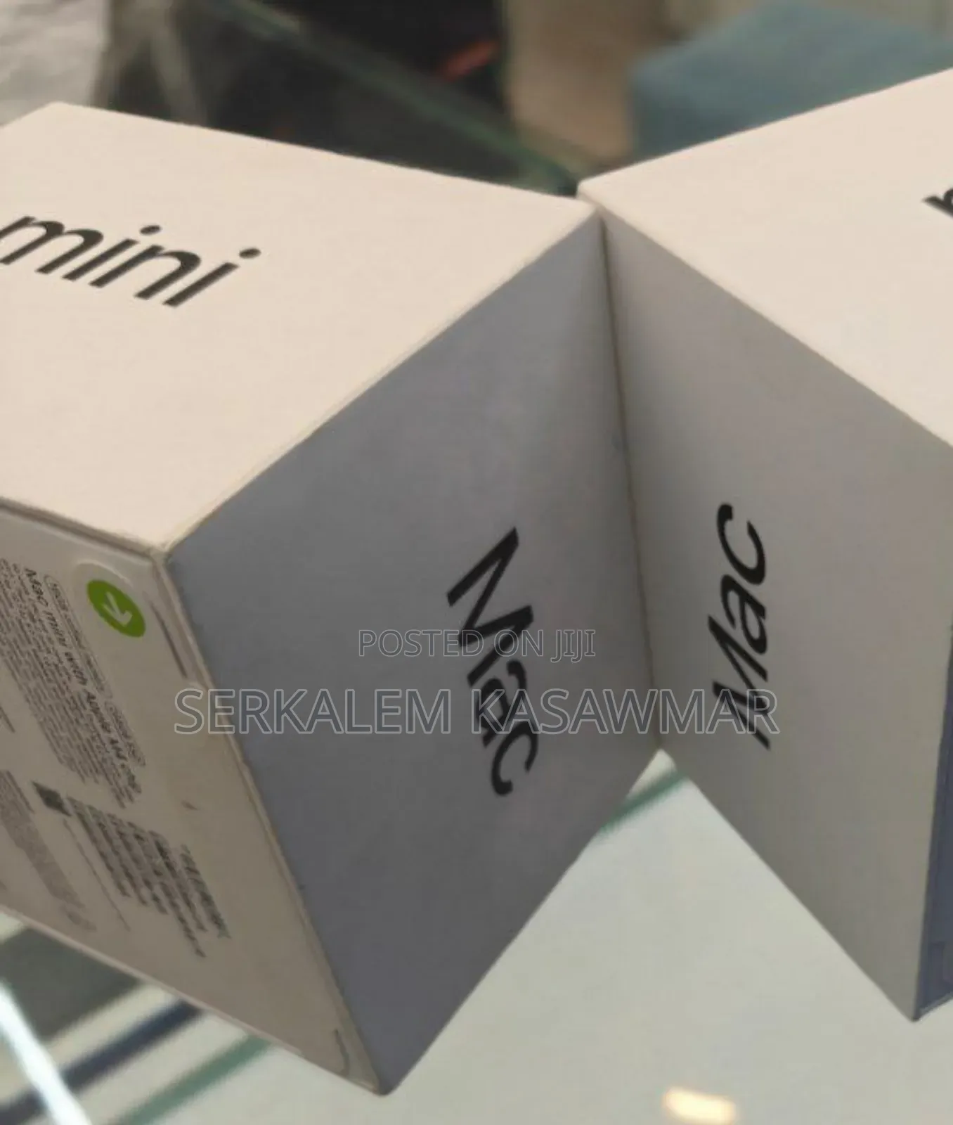 New Laptop Apple MacBook Pro 2024 M4 14-Inch 16GB Apple M4 SSD 256GB