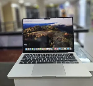 New Laptop Apple MacBook Pro 2023 M3 14-Inch 8GB Apple M3 SSD 512GB