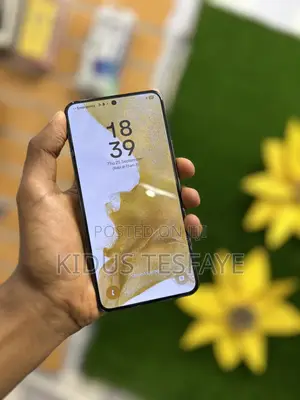 Photo - Samsung Galaxy S22 5G 128 GB Black