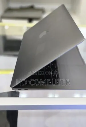 New Laptop Apple MacBook Air 2019 16GB Intel Core I5 SSD 512GB