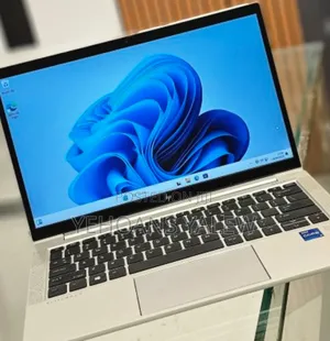 New Laptop HP EliteBook 830 G8 16GB Intel Core I7 SSD 512GB