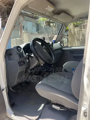 Toyota Land Cruiser 4.5 V8 TD 2018 White