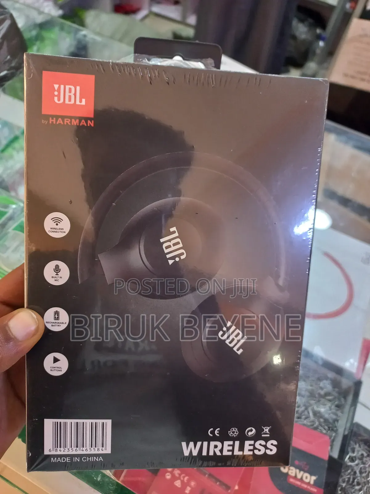 JBL Tune 900