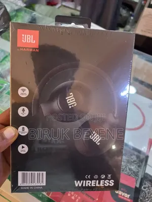 JBL Tune 900