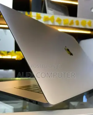 New Laptop Apple MacBook Pro 2019 32GB Intel Core I9 SSD 1T