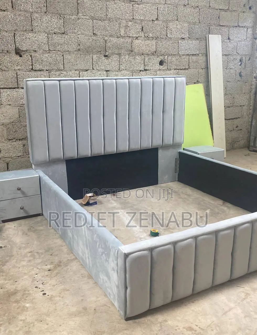 ያገለገለ አልጋ 1.80