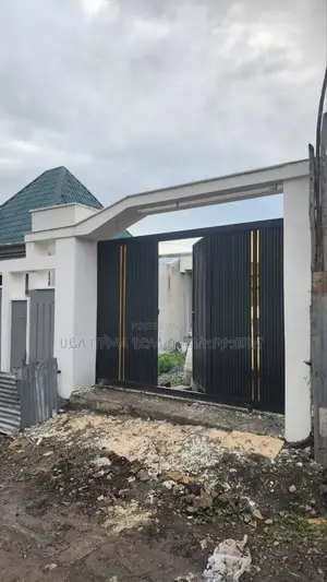 3bdrm House in ለገጣፎ አካባቢ ሠርቪስ ቤት, Oromia-Finfinne for sale