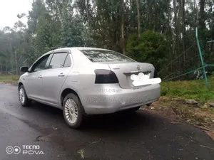 Toyota Yaris 2009 Silver