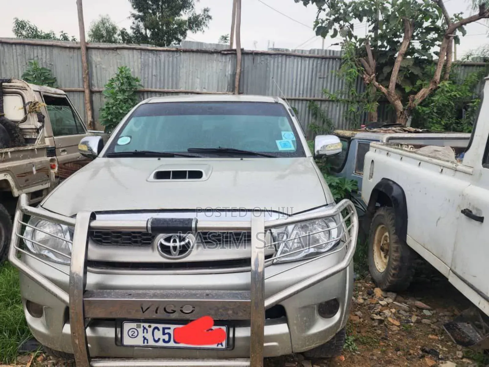 Toyota Hilux 2.5 D-4D 4X4 SRX 2010 Silver